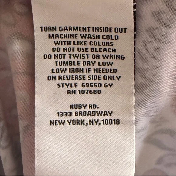 •Ruby Rd.• Paisley Short Sleeve Knit Top – Size Medium - Picture 7 of 8